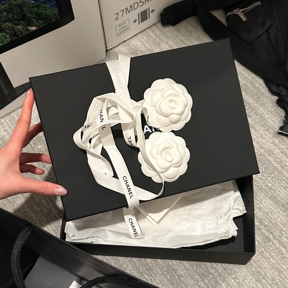 CHANEL Classic Black Gift Bag